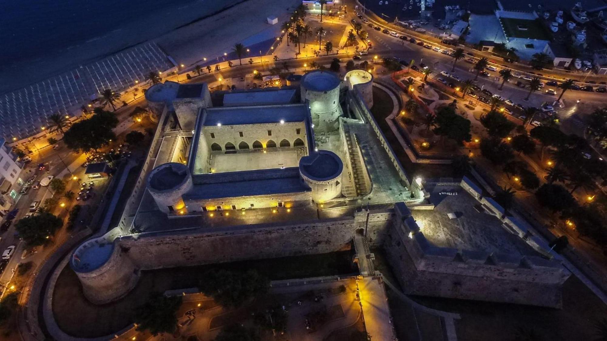 Ca Del Centro Aparthotel Manfredonia Kültér fotó
